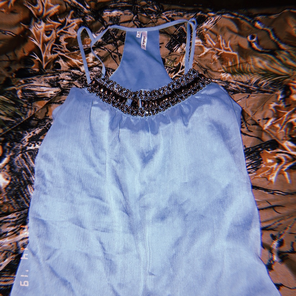 Tank tops - Picture 2 of 5
